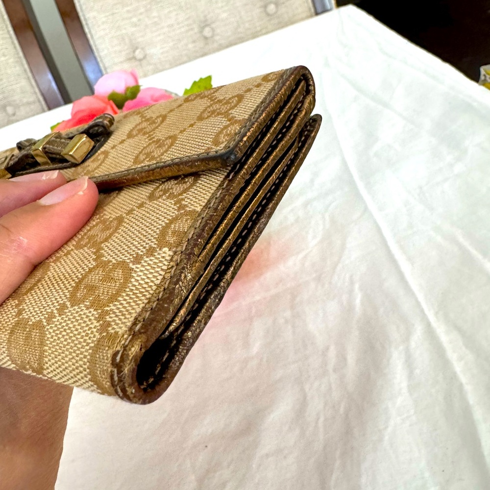 Authentic Gucci Golf Monogram Wallet with Bow Accent - Picture 4 of 12